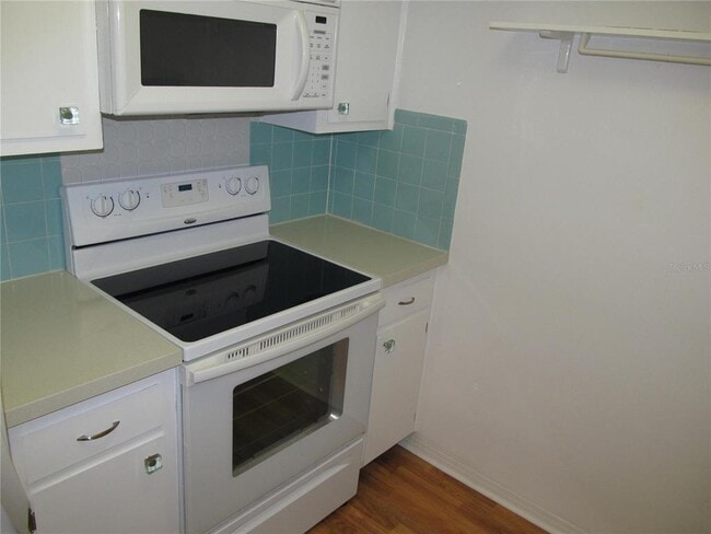 Building Photo - 5924 5th Ave N