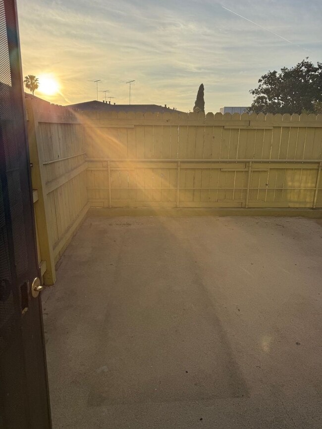 Building Photo - 3781 W. 9th St.