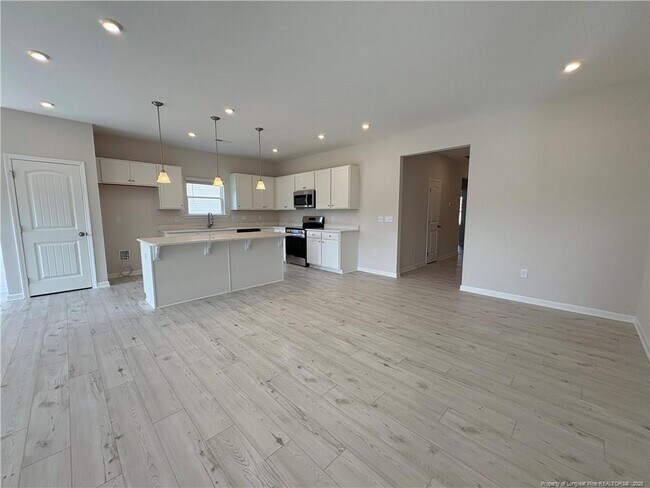 Building Photo - 823 Biltmore Dr