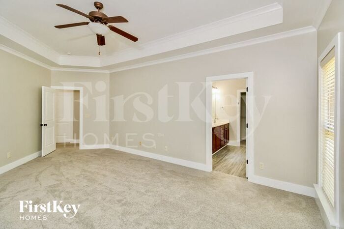 Building Photo - 236 Kingston Cir
