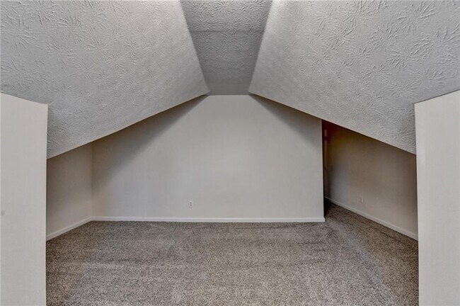 Building Photo - 3112 Sentinel Cir