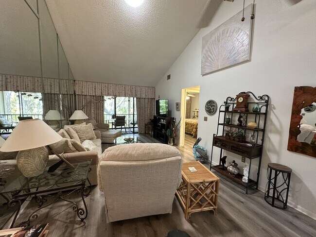 Building Photo - 1647 Brookhouse Ct