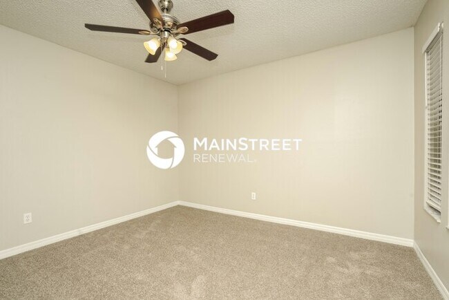 Building Photo - 4 Bedroom Pet-Friendly Home in VALRICO, FL...