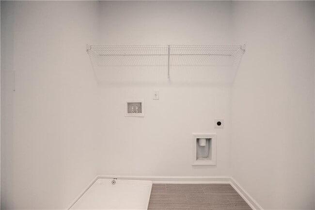 Building Photo - 5935 Osgood Pl