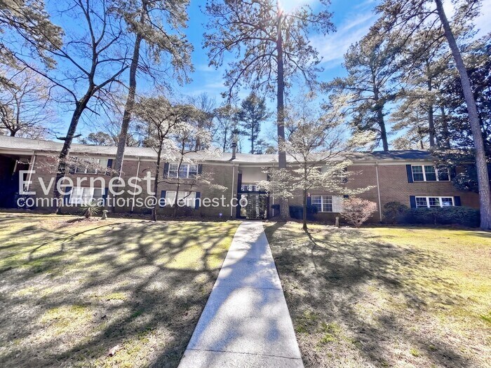 Building Photo - 2086 Montreat Cir