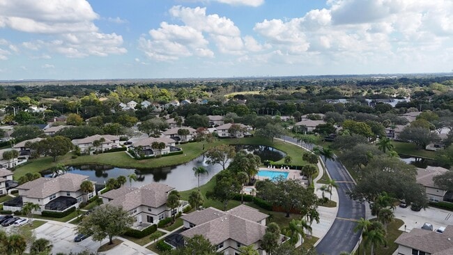 Building Photo - 27 Clinton Ct