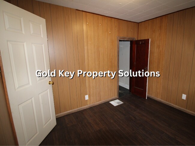 Building Photo - 3 BR 1 BA House Near Ascension Hospital (NO SECTION 8)