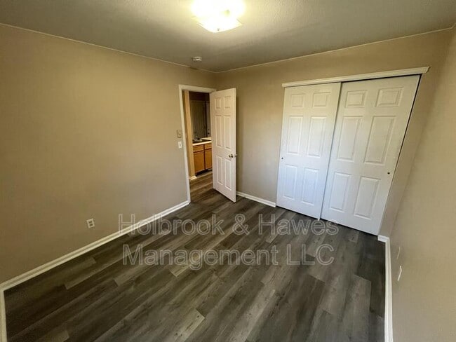 Building Photo - 4531 Boardwalk Dr