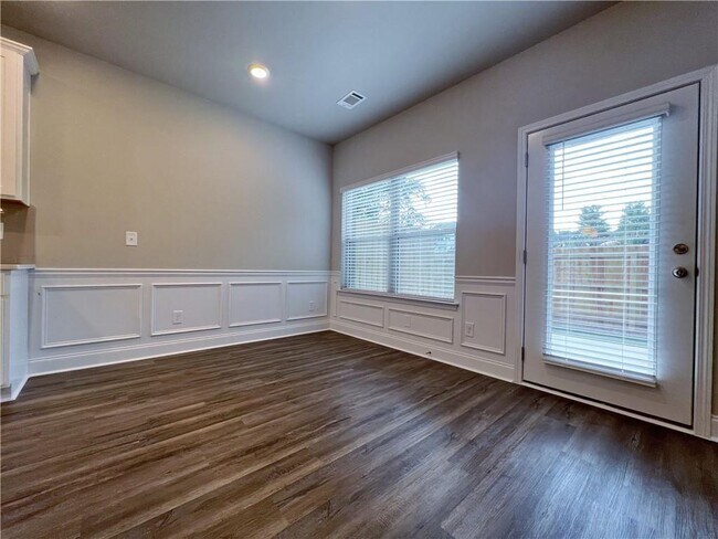 Building Photo - 500 Rockfern Ct