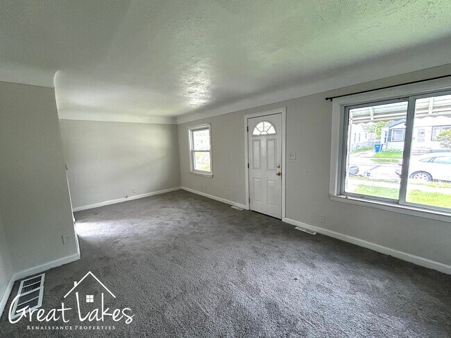 Building Photo - Lovely 3 Bedroom 1 Bathroom now available for rent