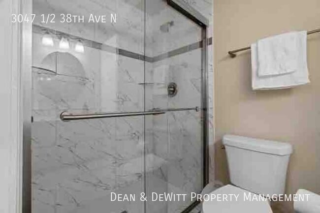 Building Photo - 3047 1/2 38th Ave N-