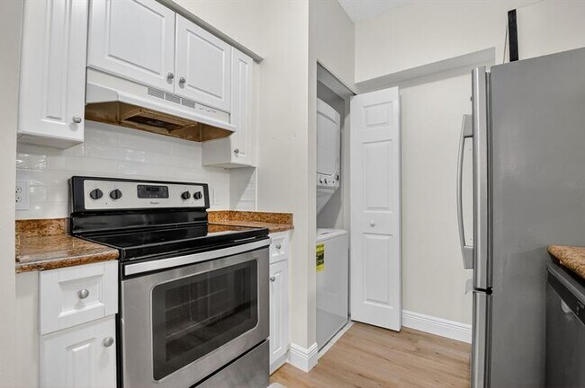Building Photo - 3212 Tuscany Way