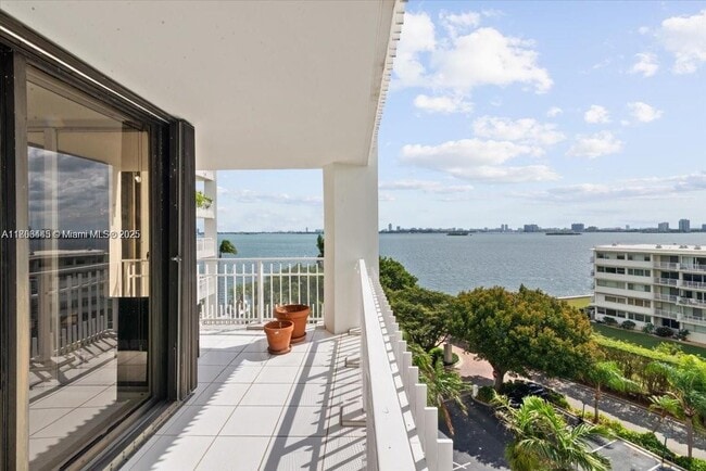 Building Photo - 4000 Towerside Terrace