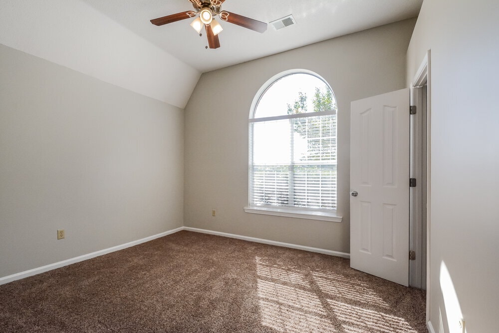 Building Photo - 6202 Morgan Manor Cove