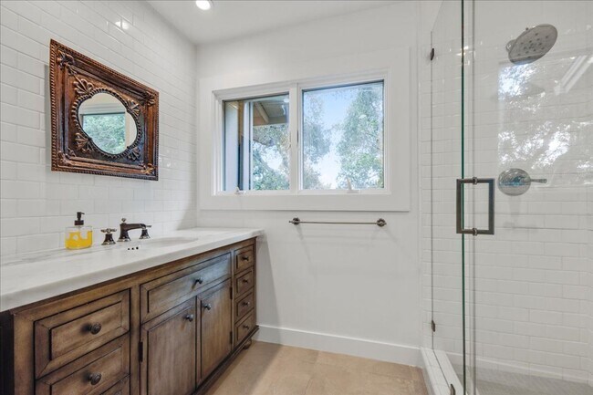 Building Photo - Available Now – Beautiful Carmel Valley Home in Carmel School District