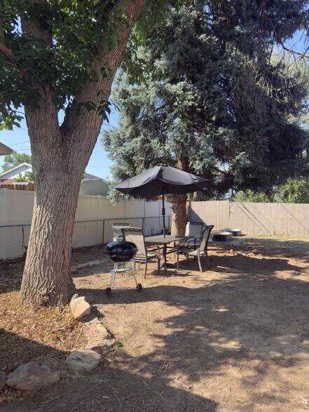 Building Photo - 11867 Keough Dr
