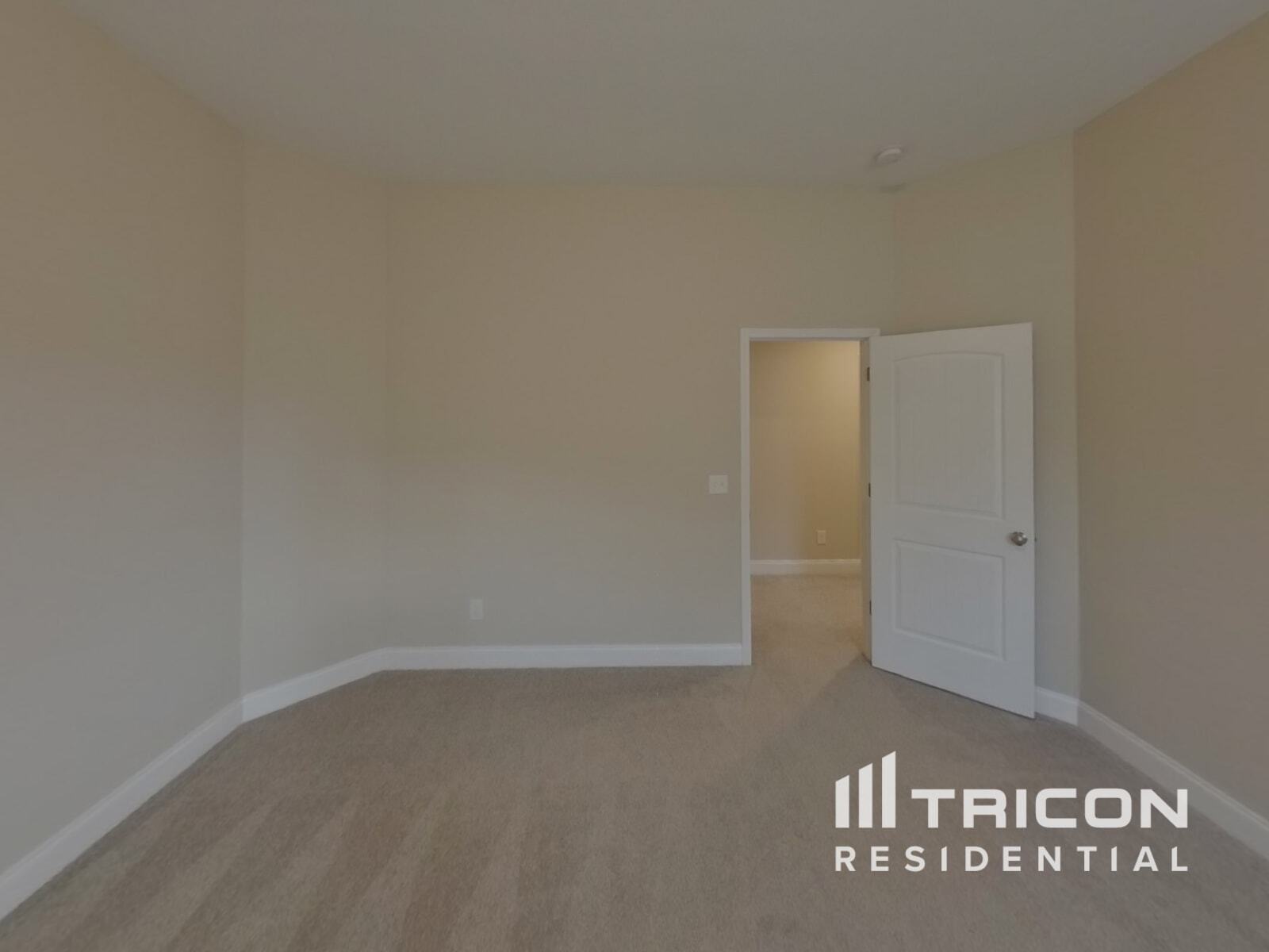 Building Photo - 2134 Pathfinder Dr