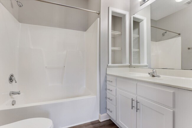 Building Photo - March Madness special! 1 month rent FREE!