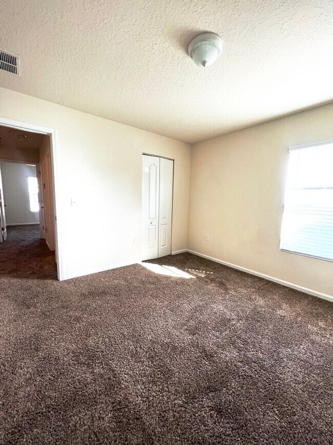 Building Photo - 12024 Sea Grove Pl