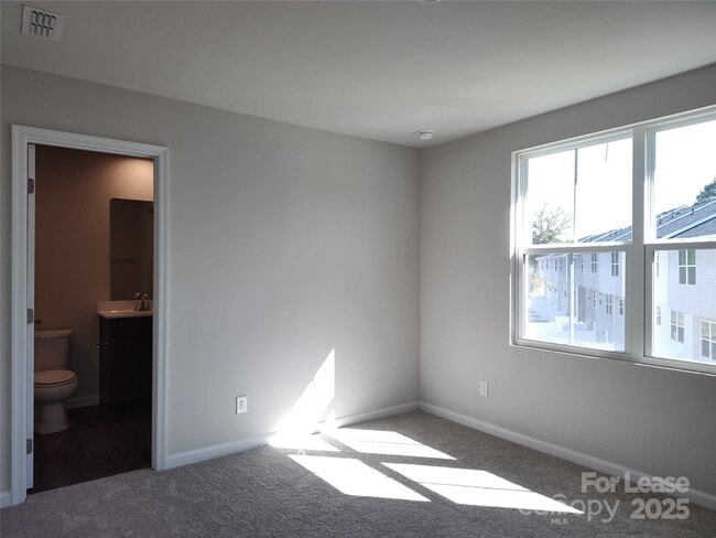 Building Photo - 8031 Sinnet Pl