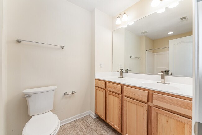 Building Photo - 243 Raven Run