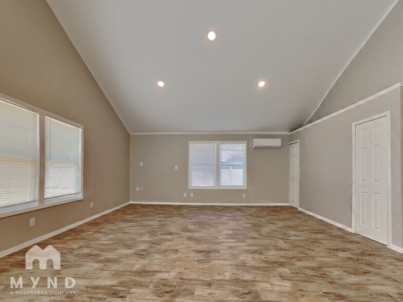 Building Photo - 4315 Hirschfield Rd