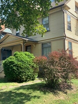 Building Photo - 466 Alexander St