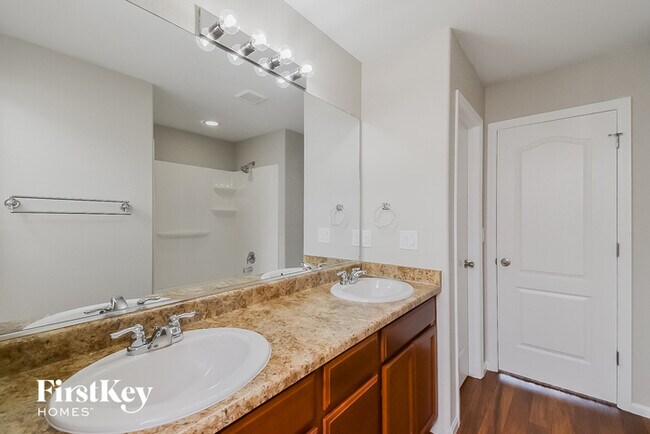 Building Photo - 6632 Kearsarge Dr