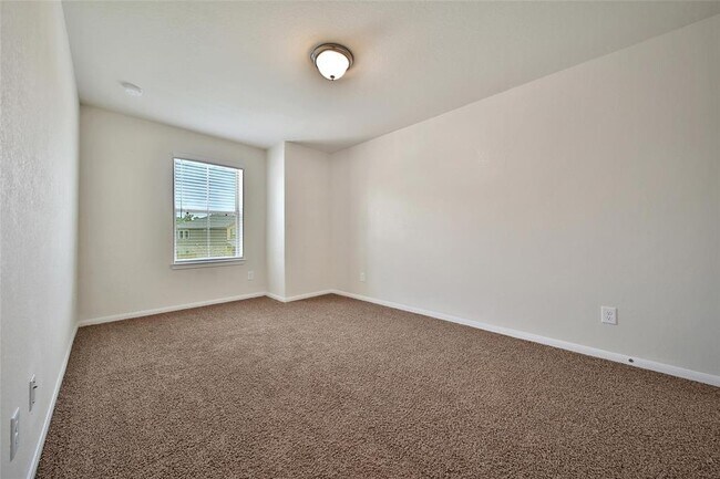 Building Photo - 18616 Birch Orch Ct