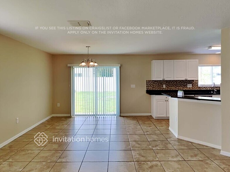 Building Photo - 9640 Simeon Dr