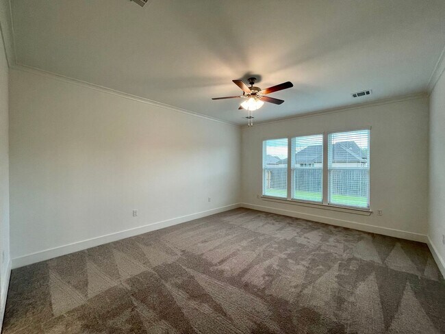 Building Photo - 14030 Trailhead Dr
