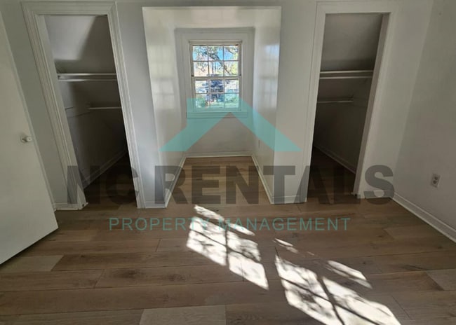 Building Photo - 1006 Panola St