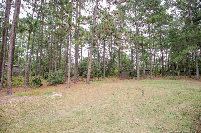 Building Photo - 110 Willow Creek Ln