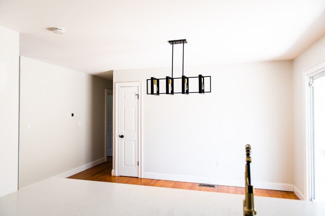 Building Photo - 22 Tamarack Hill Dr