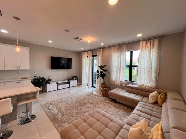 Building Photo - 9932 Brickhill Dr