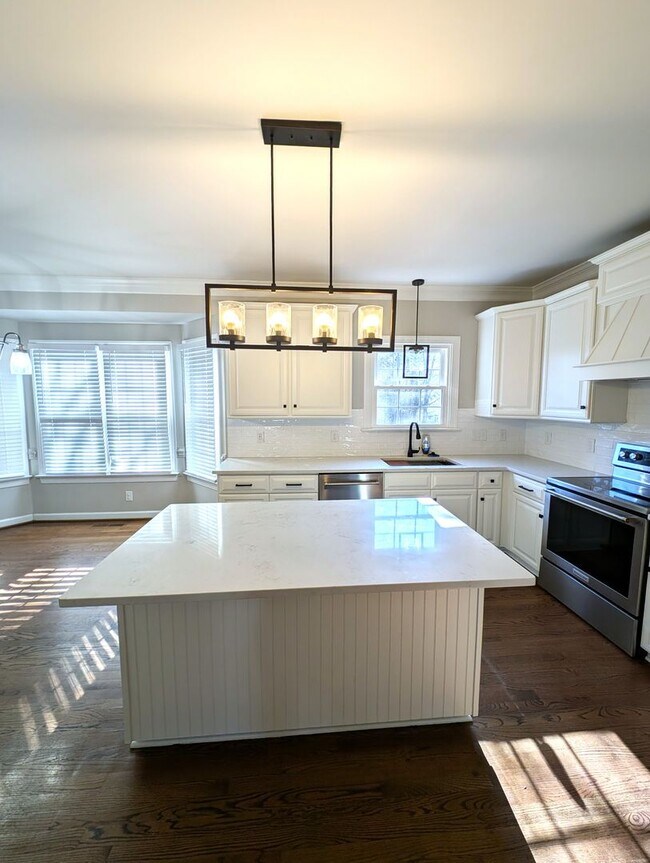 Building Photo - Luxury 4 Bedroom Home!  Waxhaw! Rea Road!