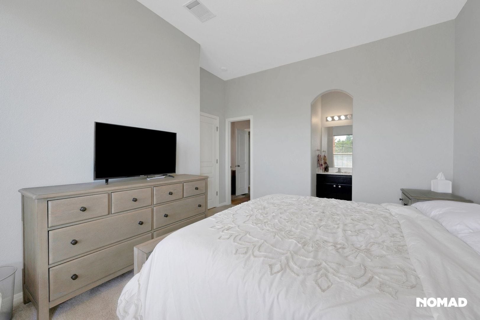Building Photo - 1015 La Cantera