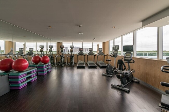 Building Photo - 400 Sunny Isles Blvd
