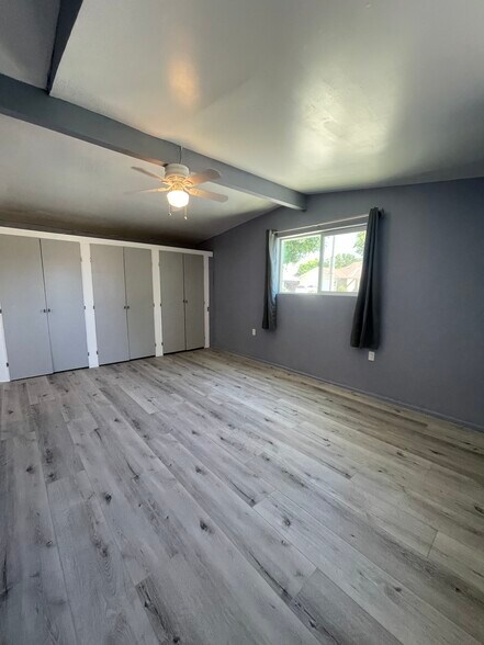 Building Photo - 6439 Graves Ave