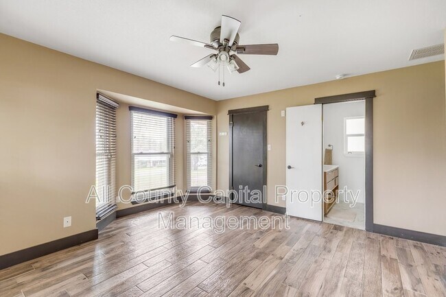 Building Photo - 112 W Mimosa Cir