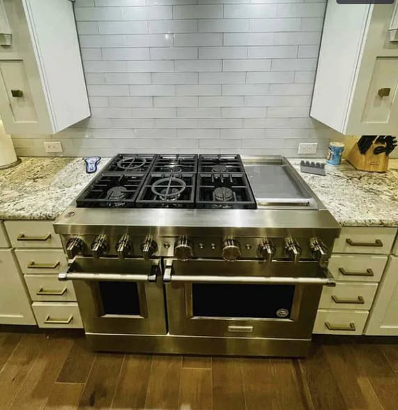 Double gas stove/oven with Wifi - 24719 Resort Pky
