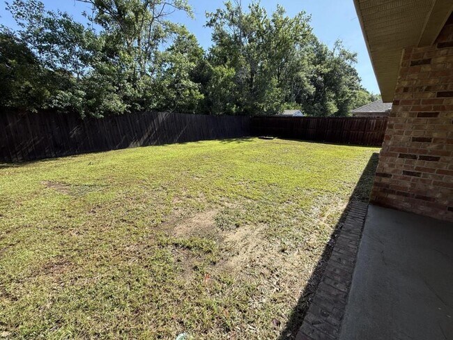 Building Photo - 14494 Canal Lp