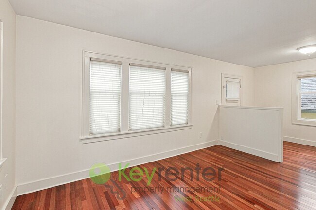 Building Photo - 9844 42nd Ave SW