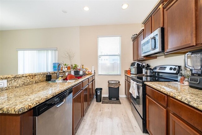 Building Photo - 10733 Savannah Landing Cir
