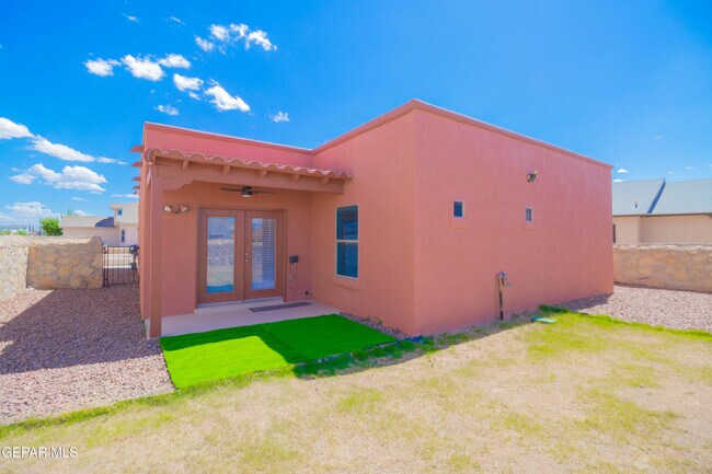 Building Photo - 14749 Sand Gate Dr