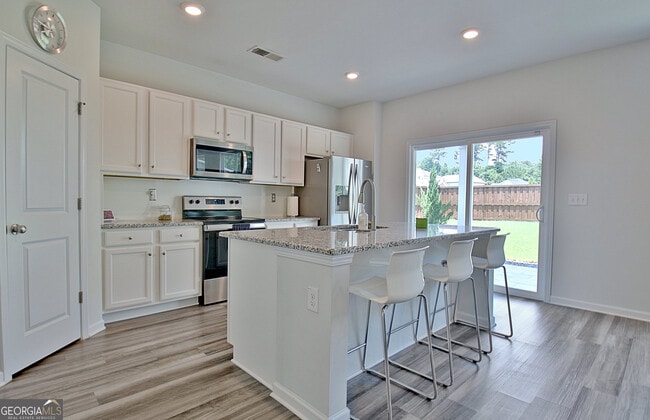 Building Photo - 8077 Rudder Cir