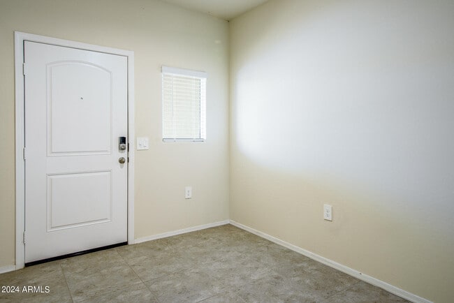Building Photo - 35445 W San Alvarez Ave