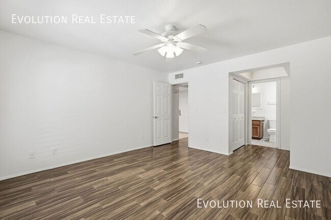 Building Photo - 2329 N Recker Rd
