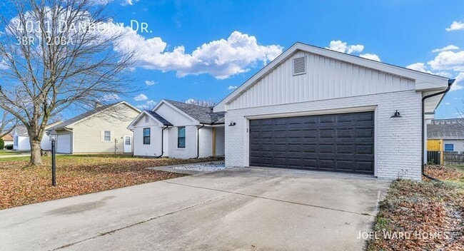 Building Photo - 4011 Danbury Dr