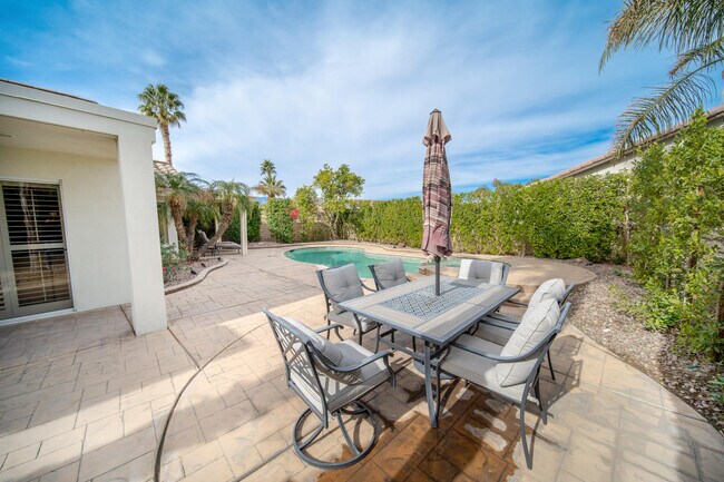 Building Photo - 43512 Via Magellan Dr